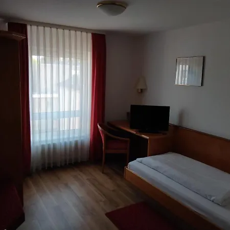 ガストハウス ツーム エンゲル 2* ラシュタット